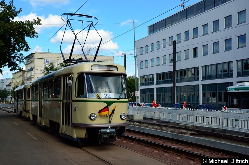 Bild: 1001 und 2002 auf dem Rückweg von Westerhüsen in der Halberstädter Str. hinter dem Südring.