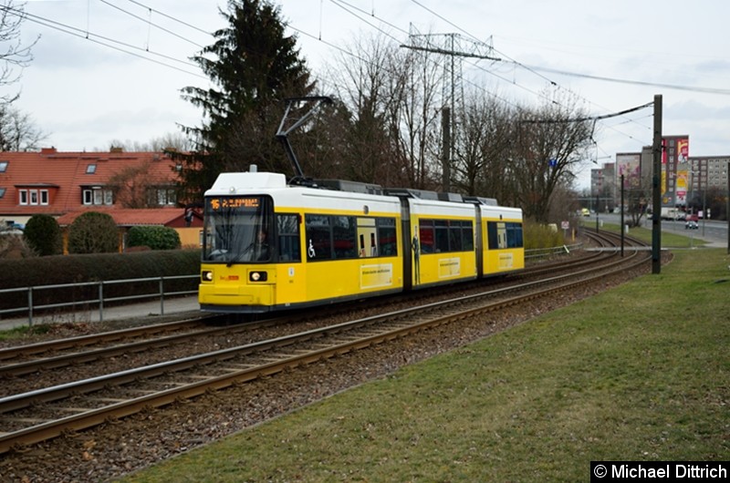 Bild: 1511 als Linie 16 kurz vor der Haltestelle Landsberger Allee/Rhinstr.