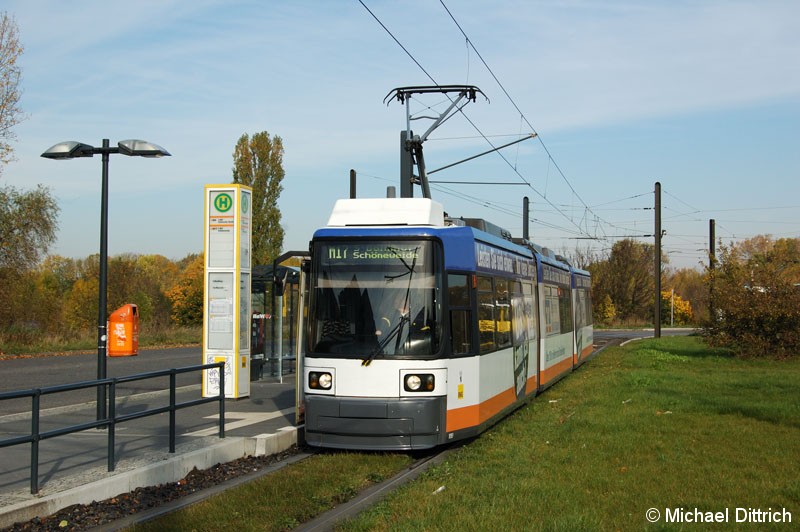 Bild: 1083 als Linie M17 an der Haltestelle Falkenberg.