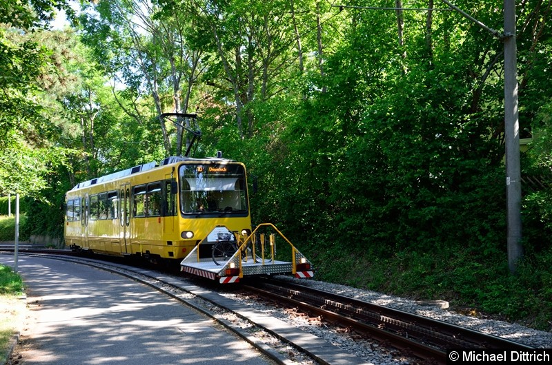 Bild: Zahnradbahn 1001 zwischen den Haltestellen Zahnradbf. und Nägelestr.
