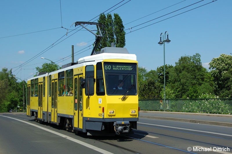 Bild: 6125 als Linie 60 auf der Dammbrücke.