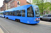 512