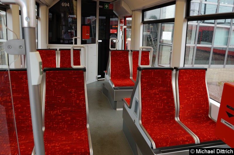 Bild: Blick in den Innenraum des MGTK-2.
Die Sitze sind so hart wie sie aussehen.