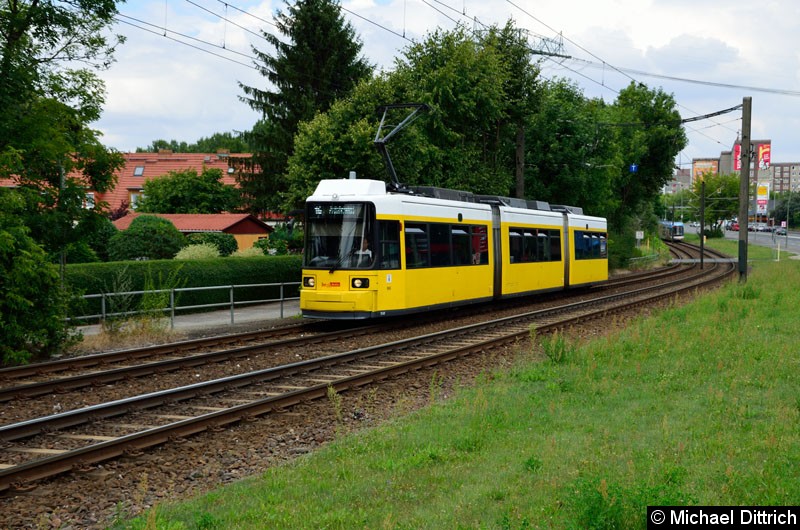 Bild: 1548 als Linie 16 kurz vor der Haltestelle Landsberger Allee/Rhinstr.