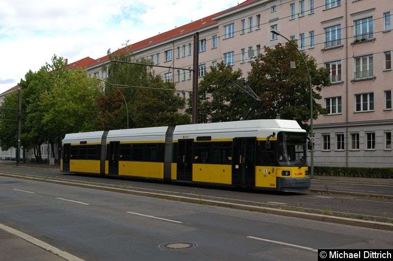 Bild: 2024 als Linie M8 in der Endstelle Kniprodestr.
