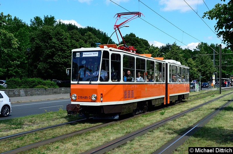 Bild: Dann folgte der KT4D 219 481-3 als siebenter Wagen.