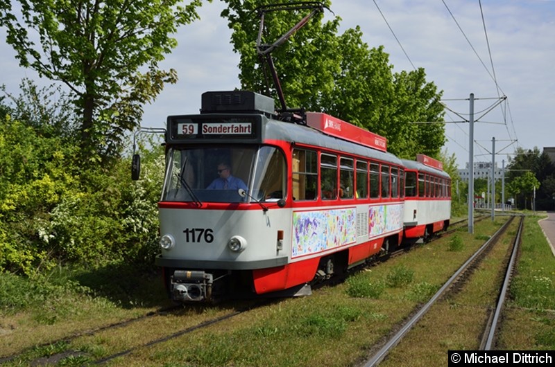 Sonderfahrt mit 1176 + 204: Kurz vor der Wendeschleife Soltauer Straße.