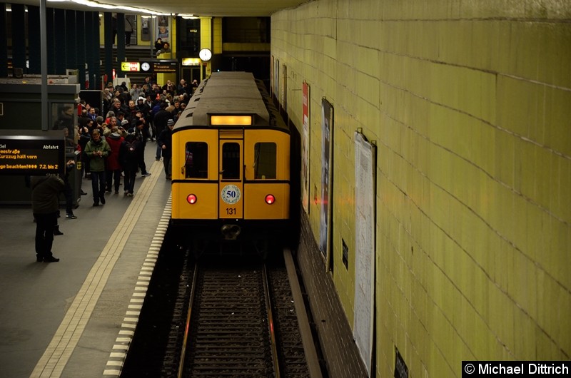 Bild: 131 als Sonderfahrt im Bahnhof Tempelhof.