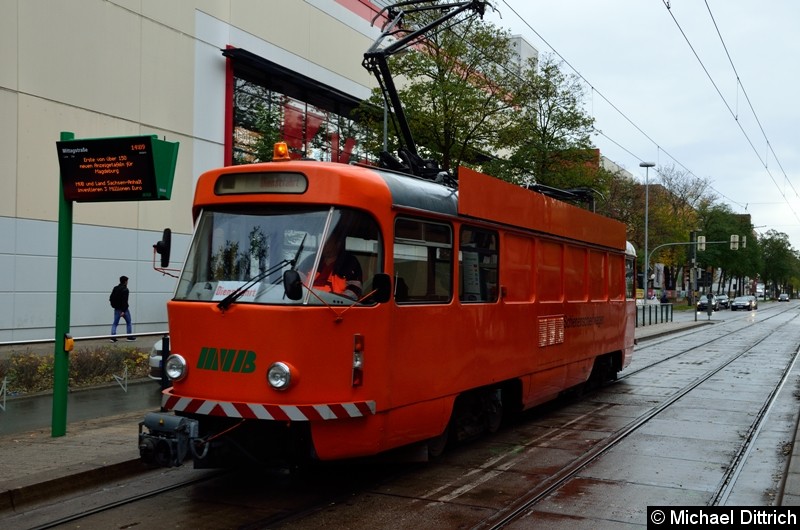 Bild: Wagen 708 an der Haltestelle Mittagsstraße.