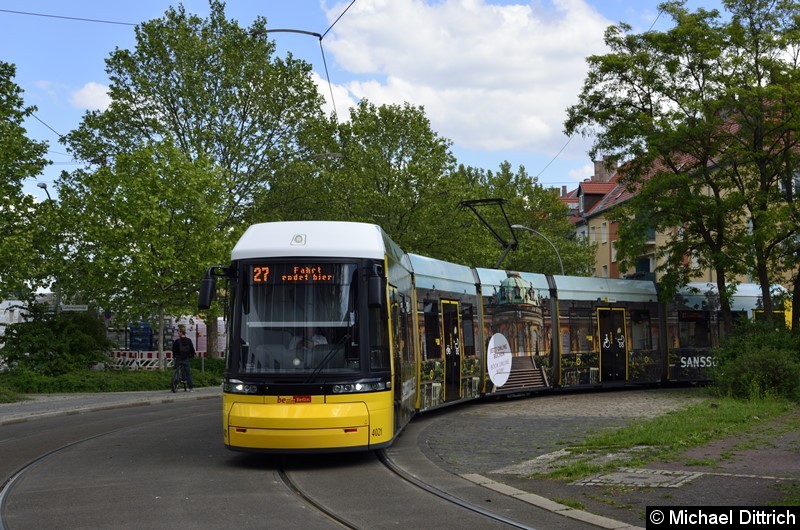 Bild: F6Z 4021 als Linie 27 in der Wendeschleife Pasedagplatz.